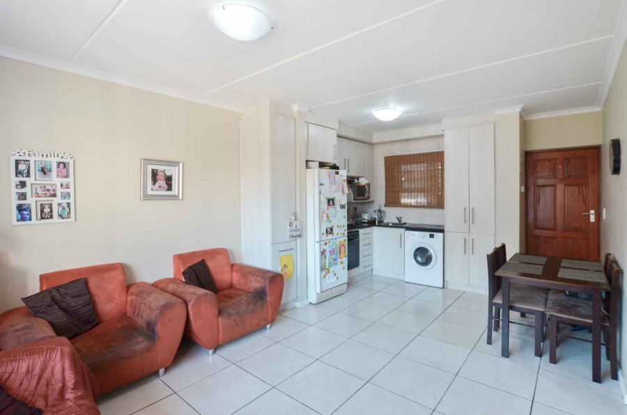 To Let 2 Bedroom Property for Rent in Burgundy Estate Western Cape